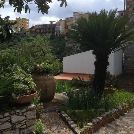 Branco Villa Taormina
